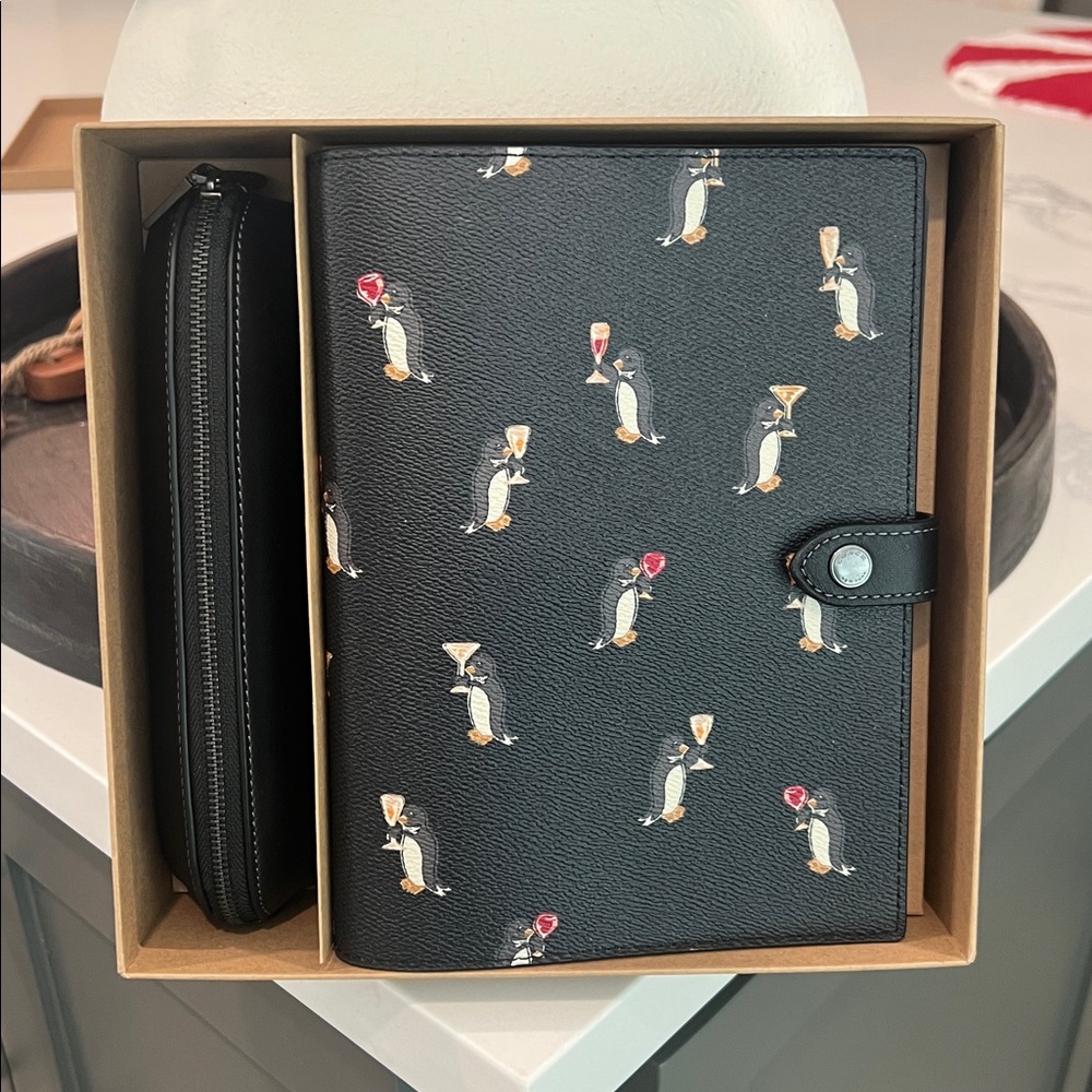 Cute. Coach 🐧🐧Notebook Set... - Picture 11 of 14